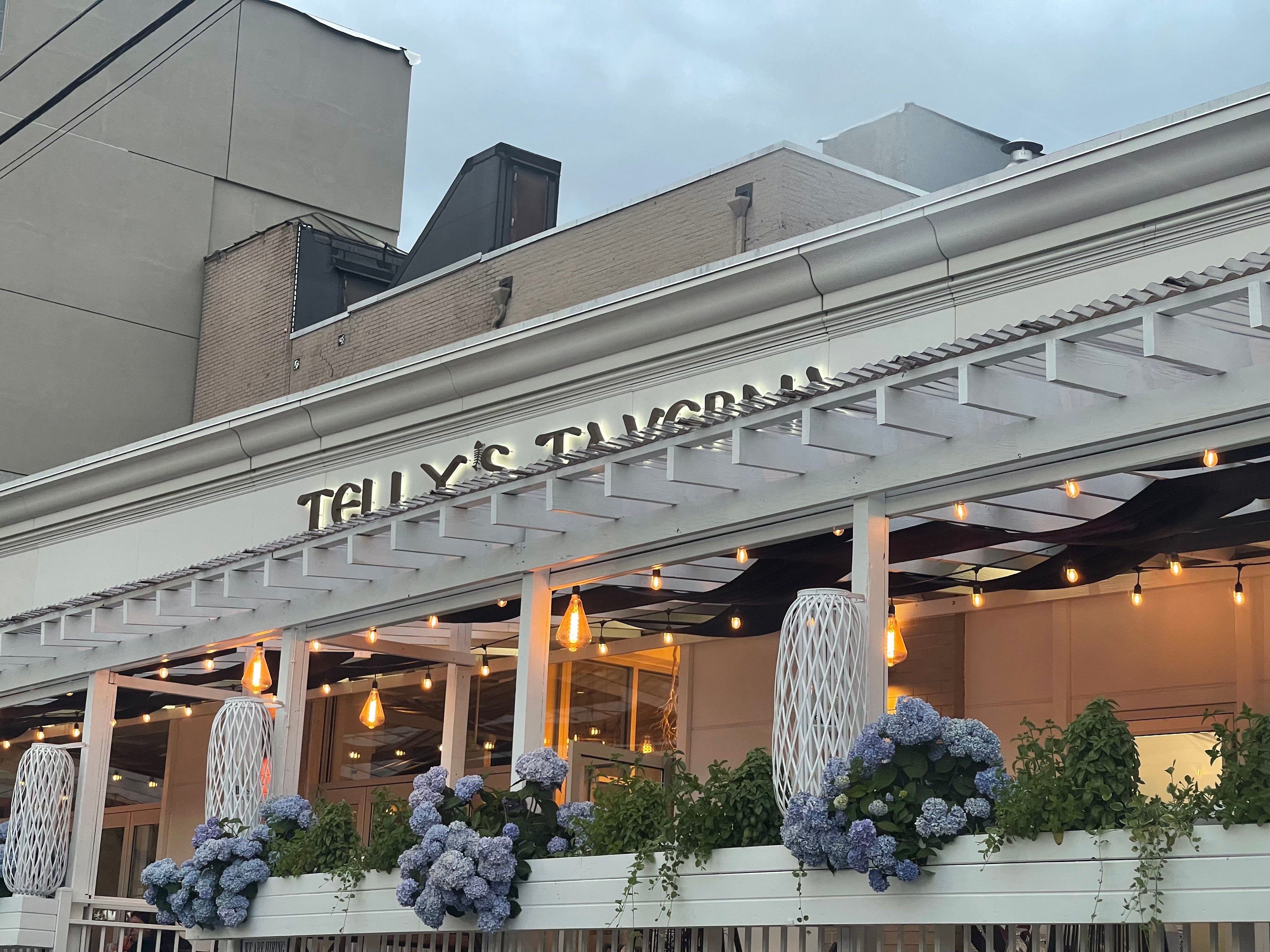 Telly's Taverna